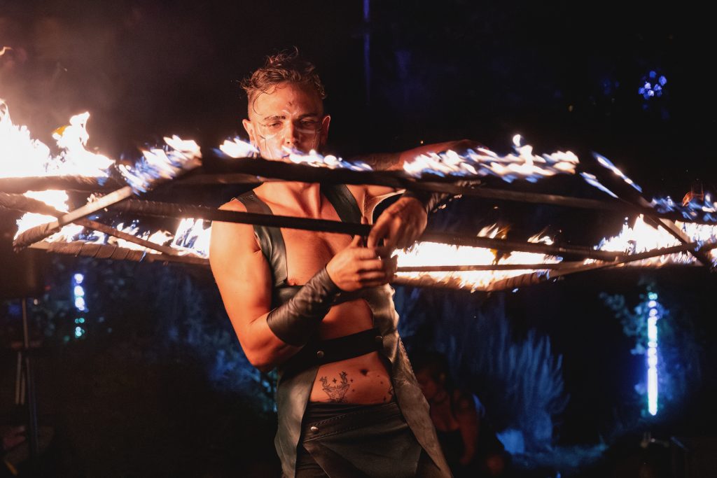 Feuershow Berlin Abendperformance bei Stadtfest